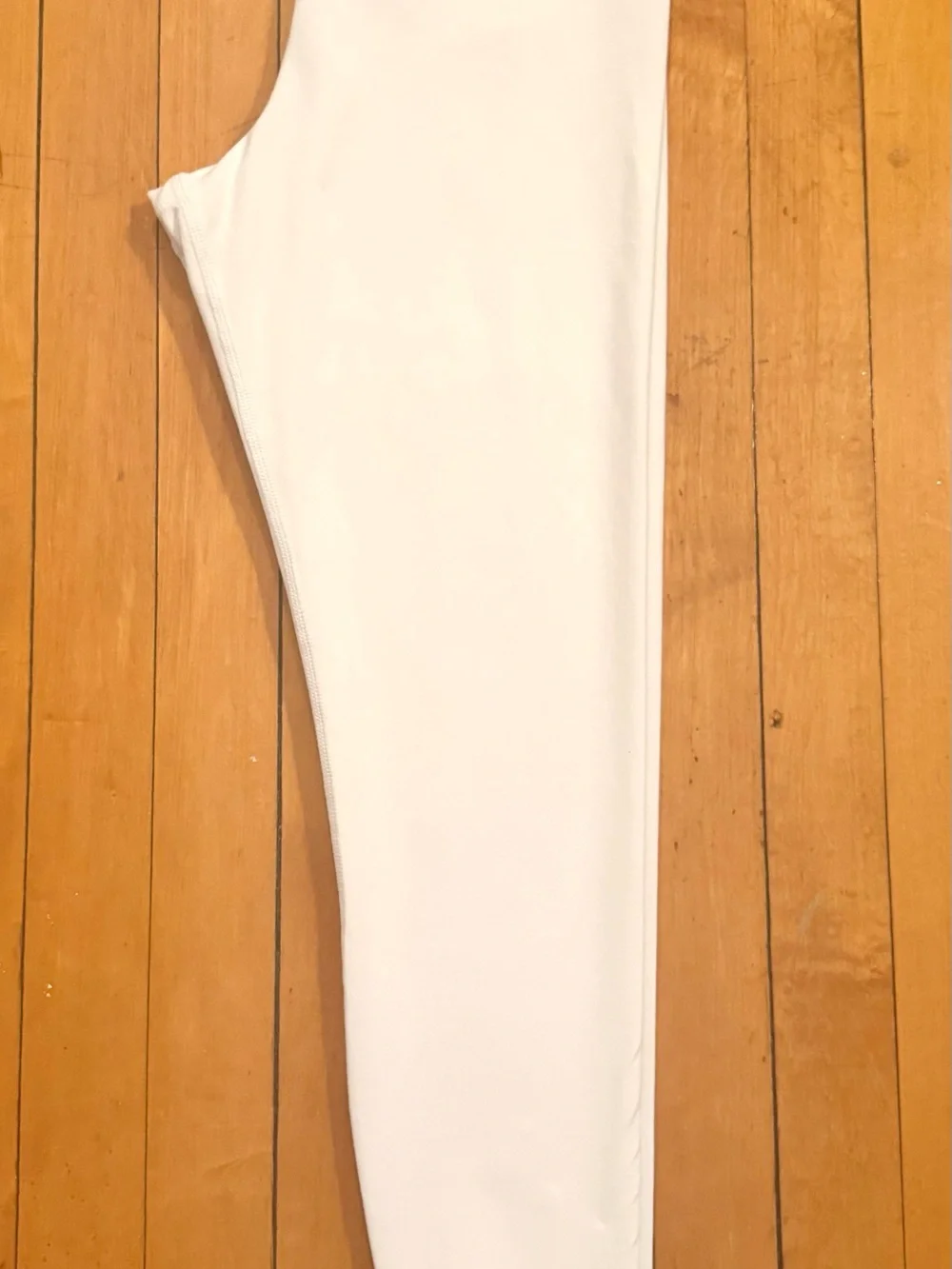 ALO Yoga High-Rise White Leggings with Subtle Logo - Picture 4 of 6